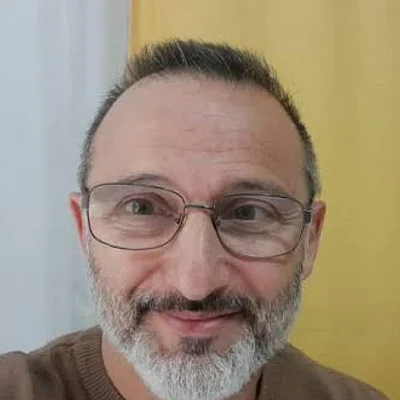 Dr. Roberto Lasia